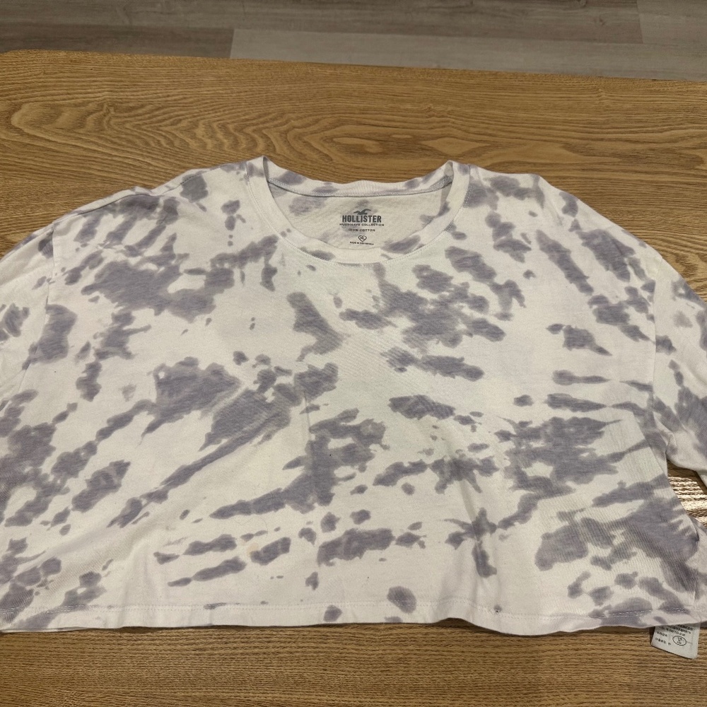 Hollister Cropped Tie Dye T-shirt